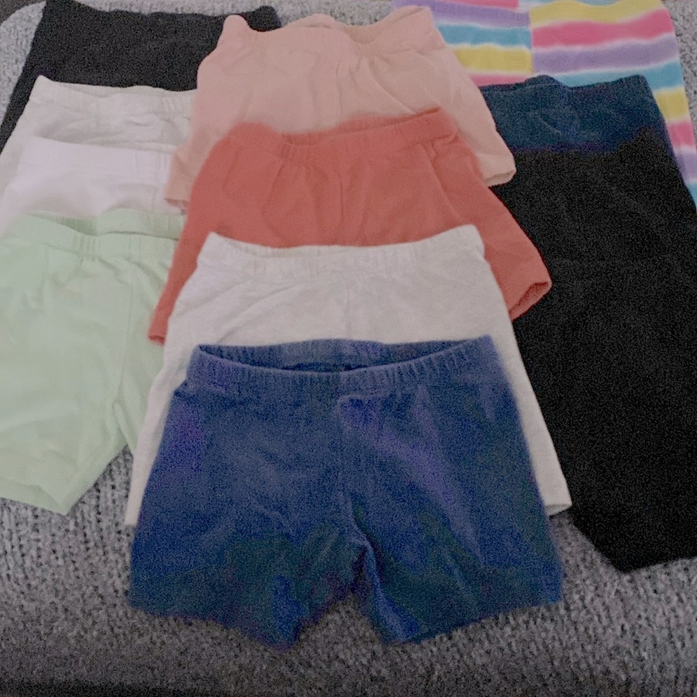 Bundle of 12 Girls 4T Playground Shorts